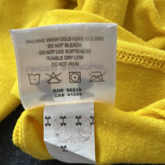 Under Armour bright yellow “Athletes Run” tee. Size Large in good condition - Picture 6 of 6
